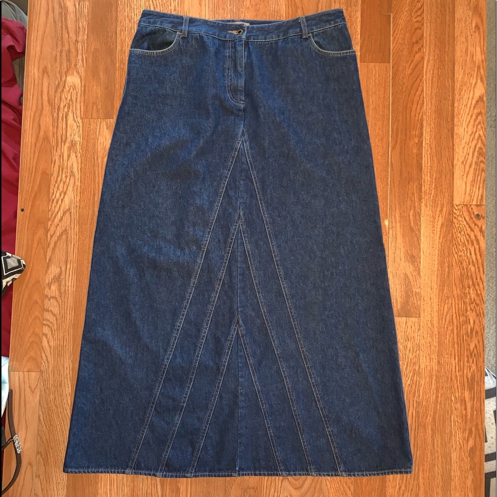 Jean skirt triangle design